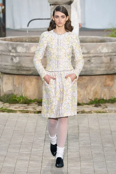 Look 33
